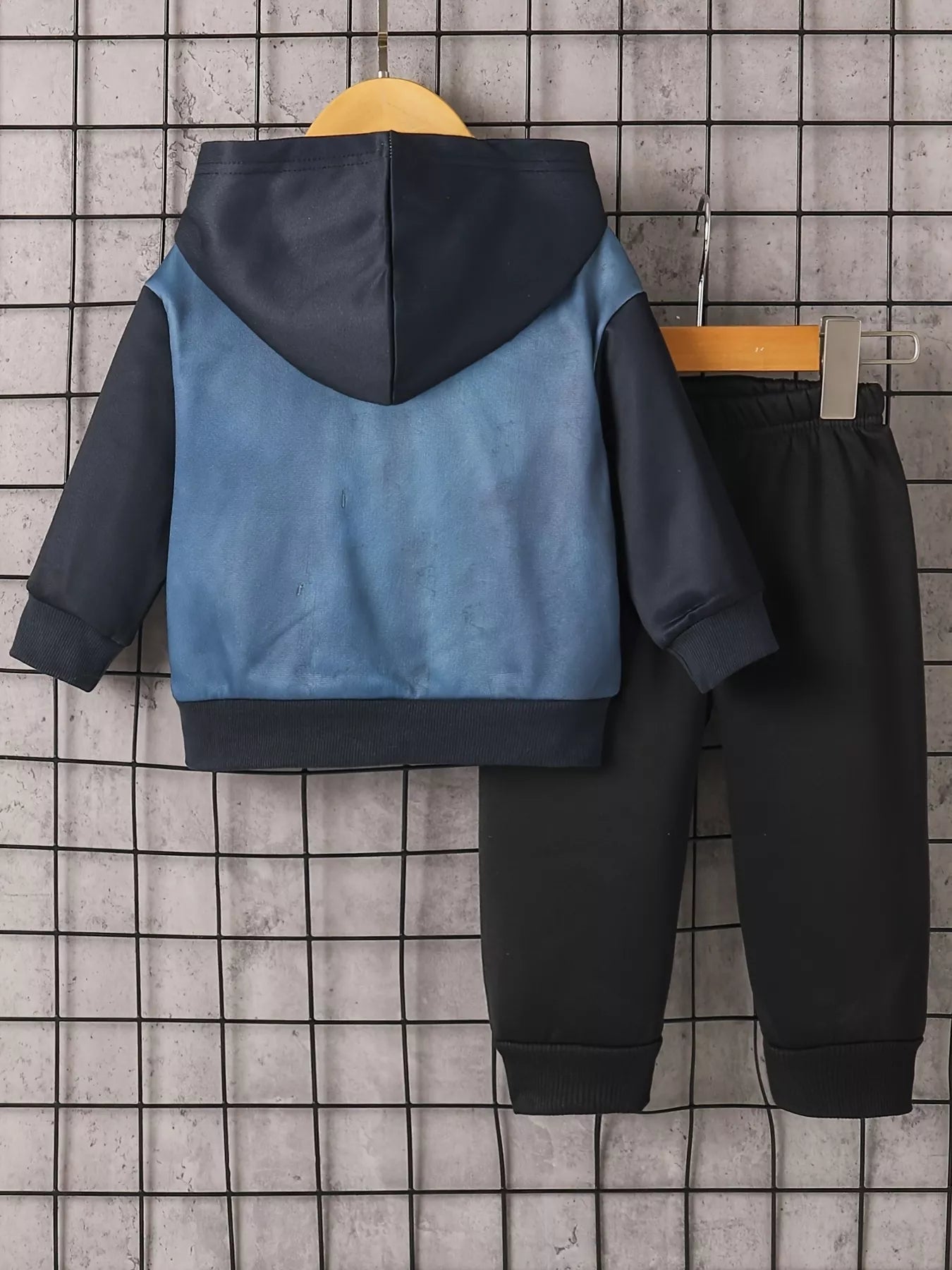 1ed73cf88f0d4abfbef45ea91b19a243-Max-Origin